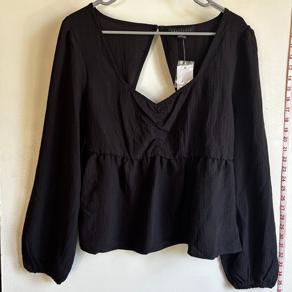 NWT Black Flowy Crop Top, Ruched Back and Button Closure